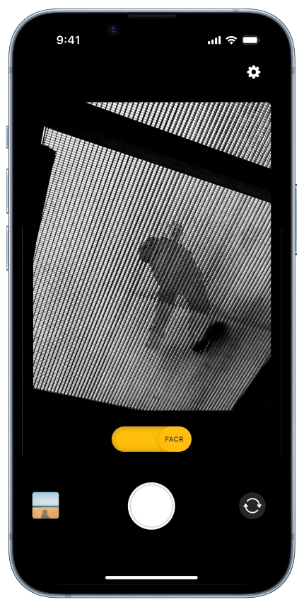 Invisible Camera on iPhone with the viewfinder open